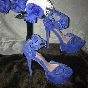 ZiGi Soho Blue 6” Platform Heels W/Silver Studs